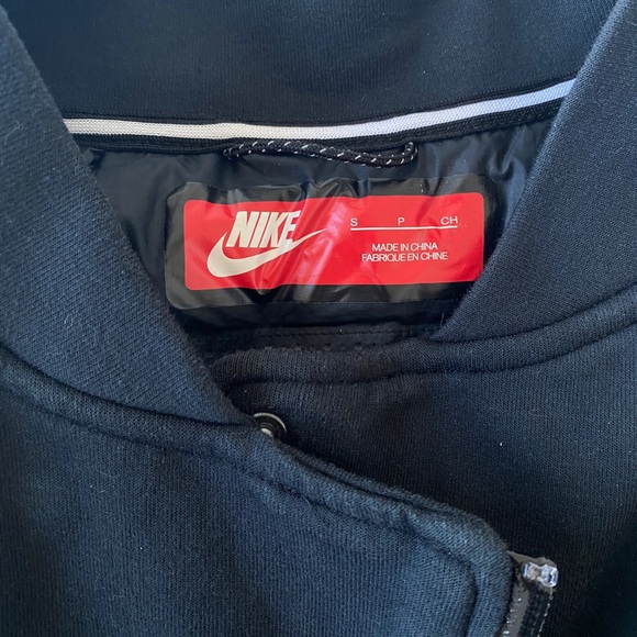 Nike Sportswear Puffer Bomber Jacket - Picture 6 of 7